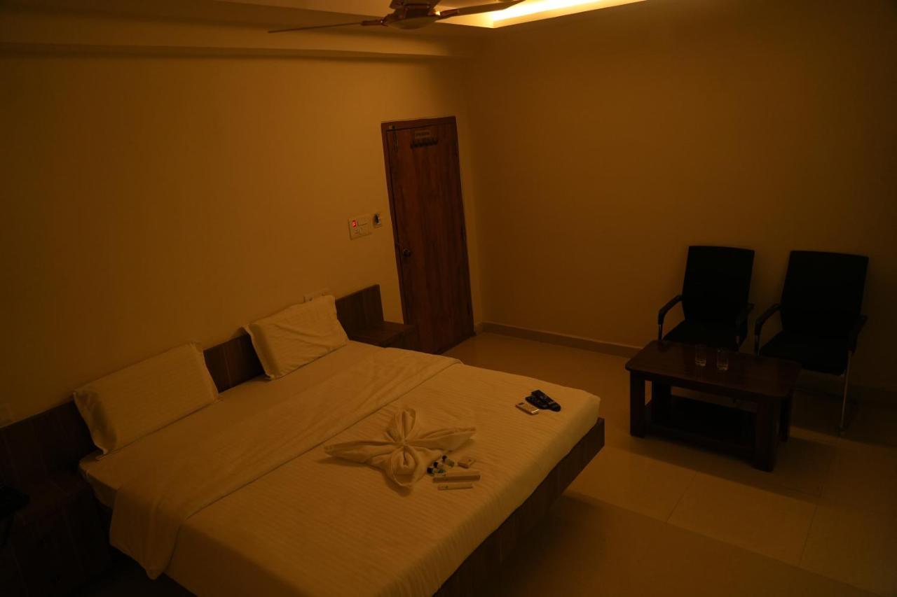 5 Star Grand- Premium Otel Shamshabad Dış mekan fotoğraf