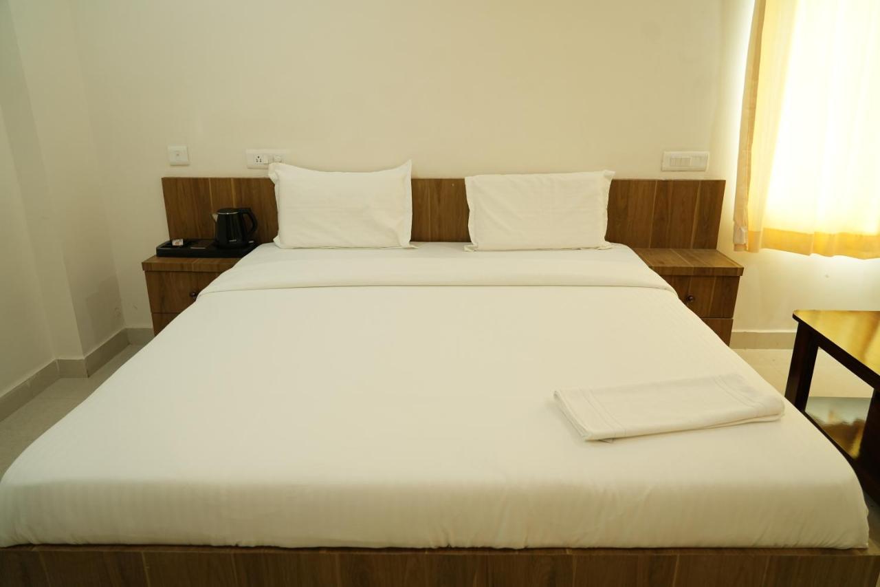 5 Star Grand- Premium Otel Shamshabad Dış mekan fotoğraf