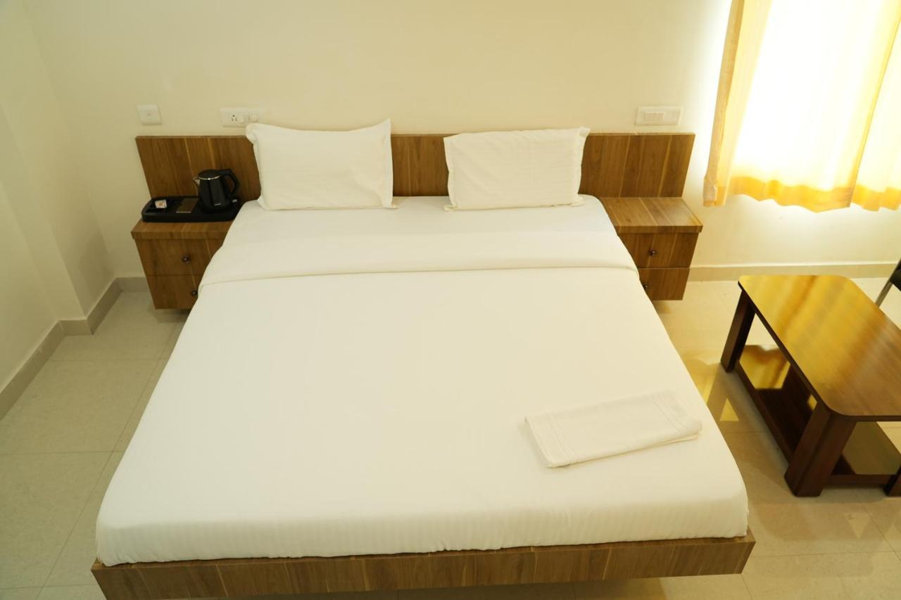 5 Star Grand- Premium Otel Shamshabad Dış mekan fotoğraf