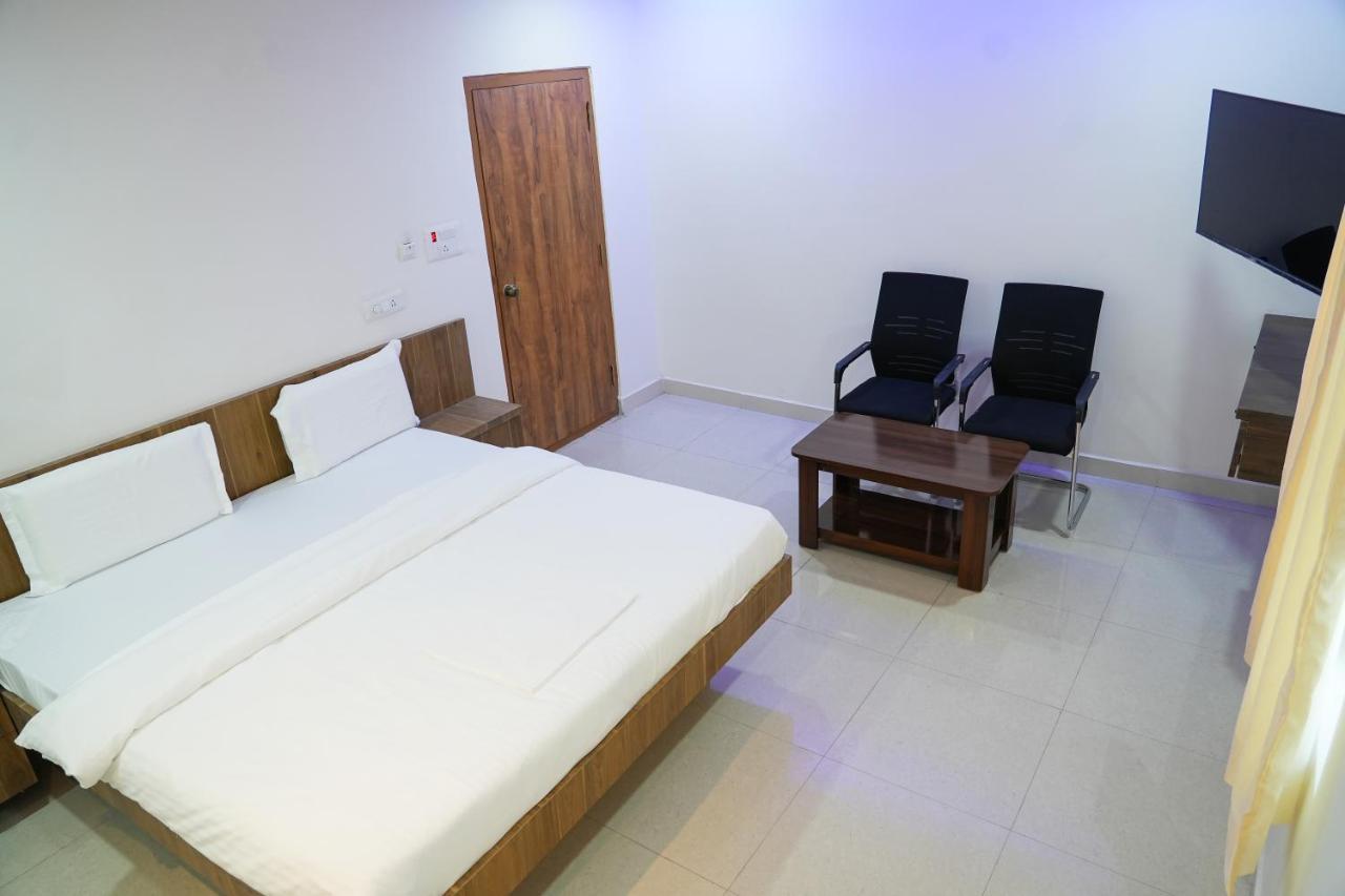 5 Star Grand- Premium Otel Shamshabad Dış mekan fotoğraf