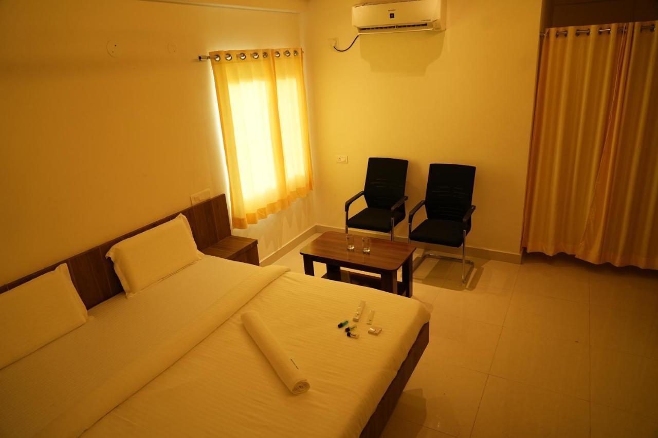5 Star Grand- Premium Otel Shamshabad Dış mekan fotoğraf