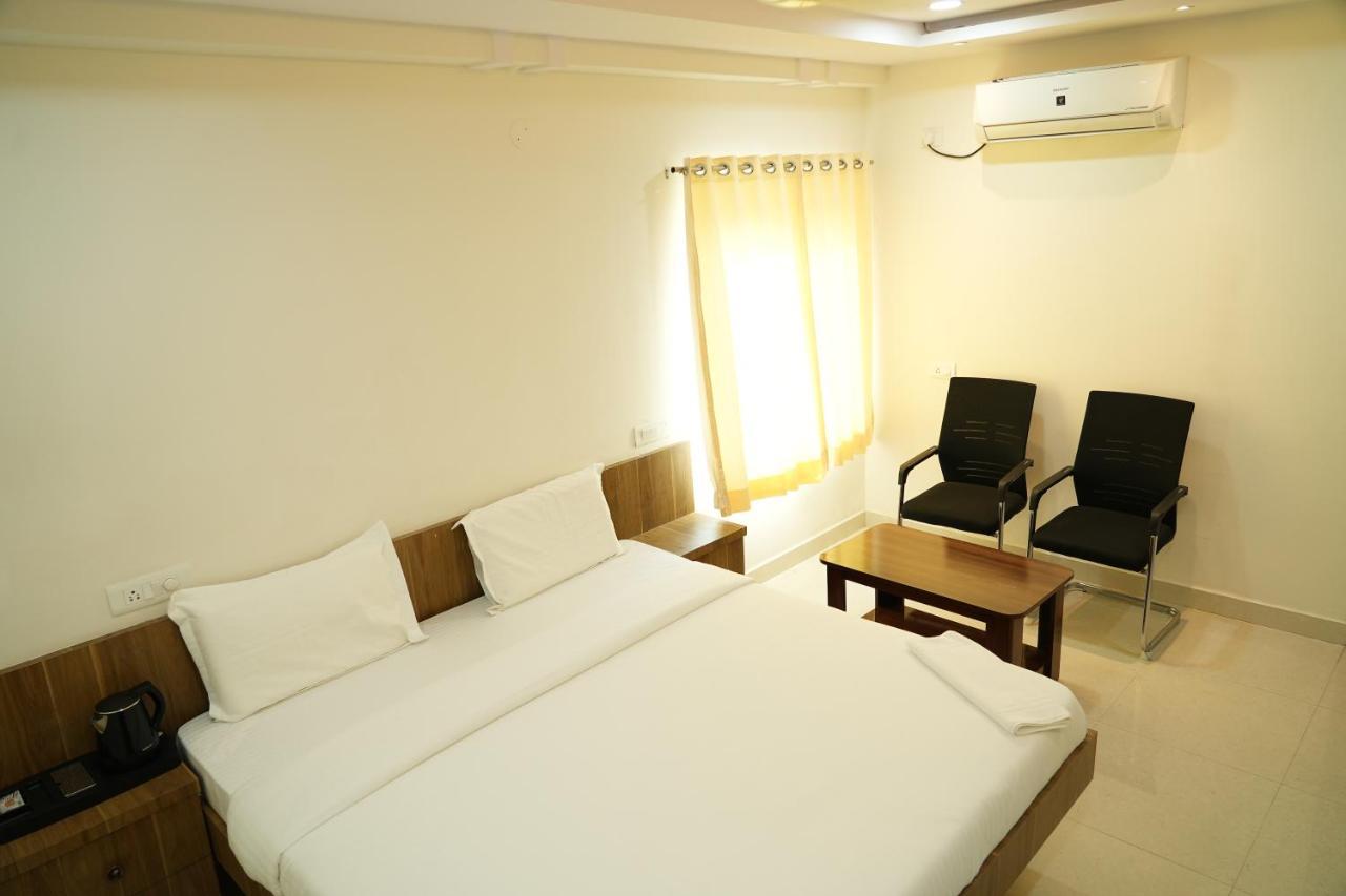 5 Star Grand- Premium Otel Shamshabad Dış mekan fotoğraf