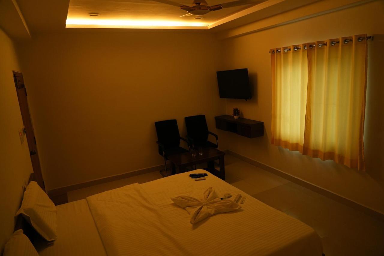 5 Star Grand- Premium Otel Shamshabad Dış mekan fotoğraf